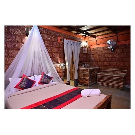 The Horse & Chariot Hotel Madikeri Exterior photo