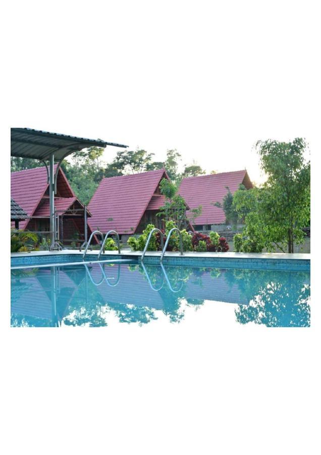 The Horse & Chariot Hotel Madikeri Exterior photo