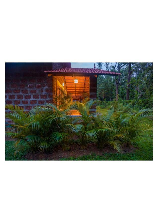 The Horse & Chariot Hotel Madikeri Exterior photo