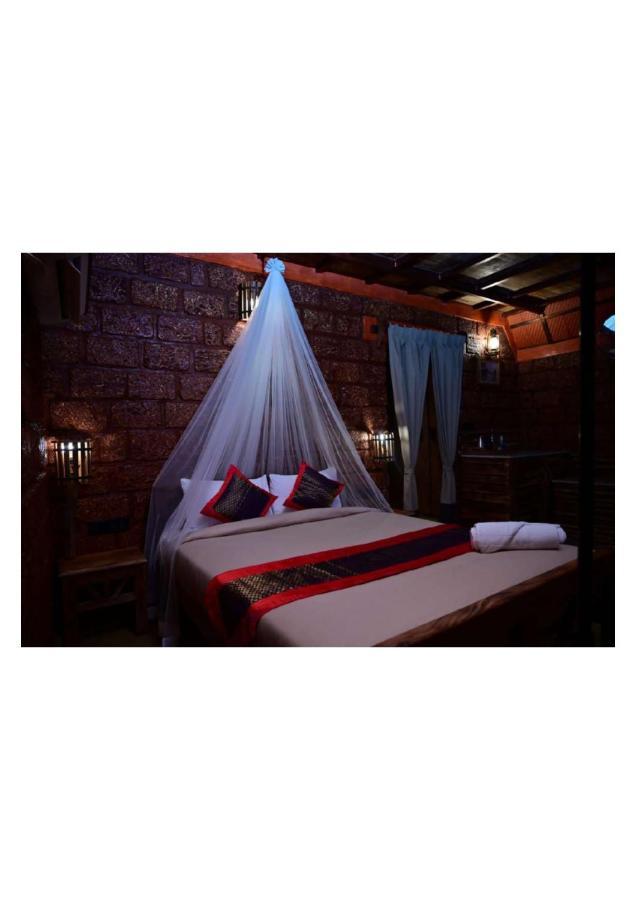 The Horse & Chariot Hotel Madikeri Exterior photo